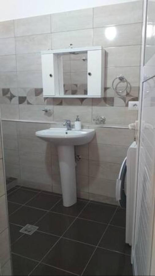Vasili Sunstay Apartments Sarandë Esterno foto