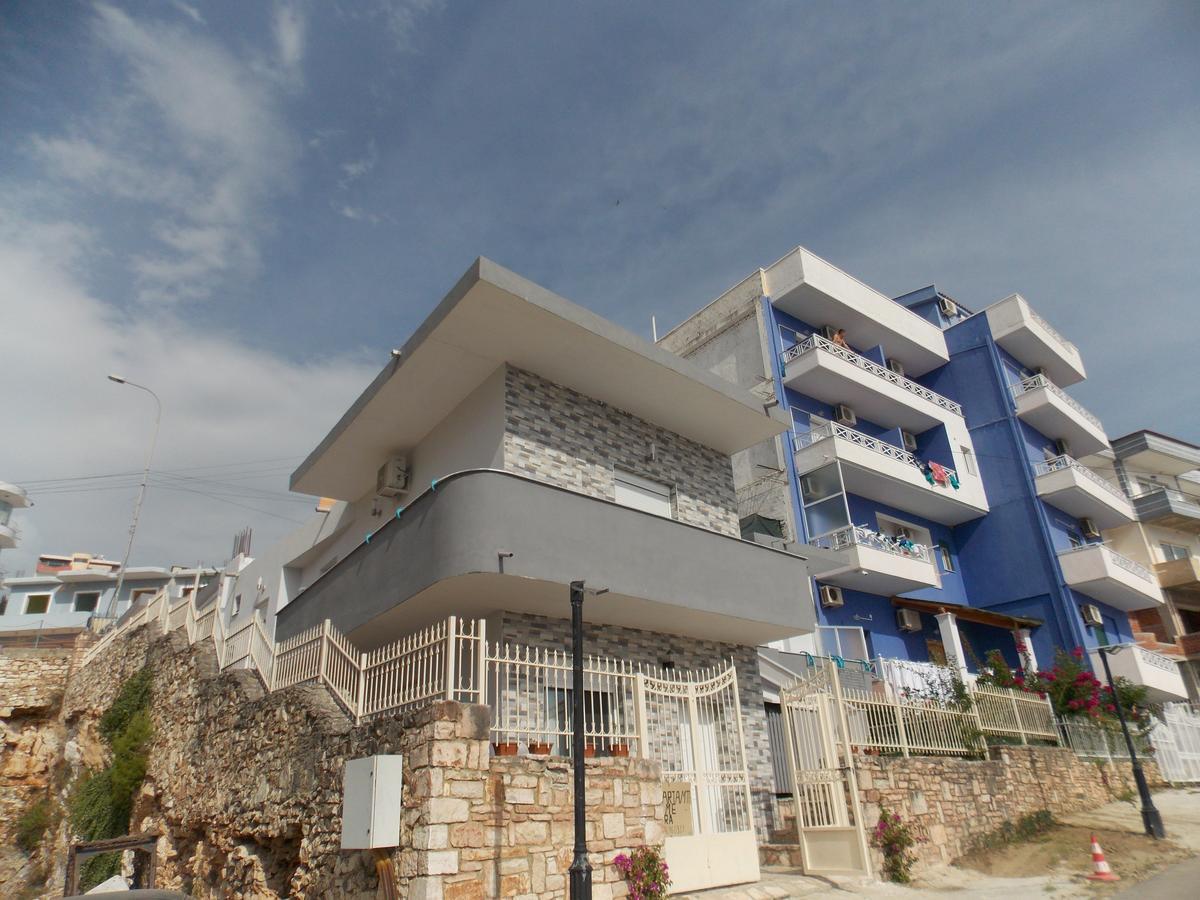 Vasili Sunstay Apartments Sarandë Esterno foto